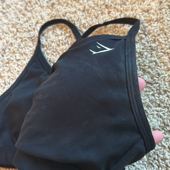 GymShark Sports bra (S) fits like an XS - Picture 5 of 5